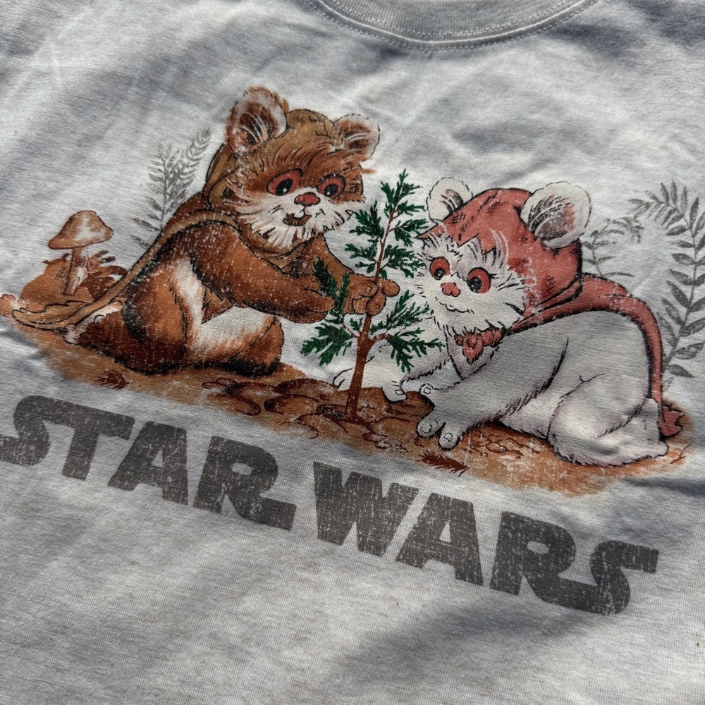Star Wars Ewok Kids Tee NWT Size 5/6 Return of the Jedi 40th Anniversary Disney - Picture 2 of 8